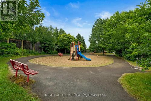 Park directly across! - 120 Grandpark Circle, Ottawa, ON - Outdoor