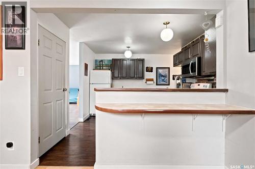 310 Douglas Crescent, Saskatoon, SK - Indoor Photo Showing Kitchen