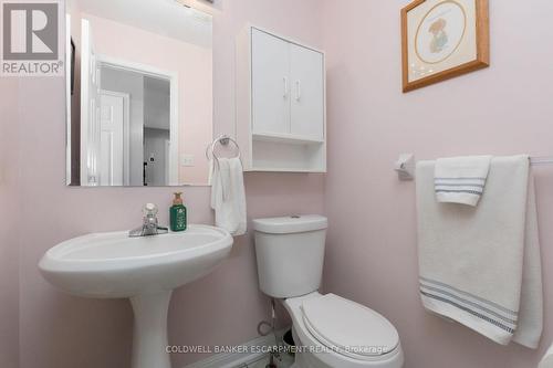 593 Caverhill Crescent, Milton, ON - Indoor Photo Showing Bathroom