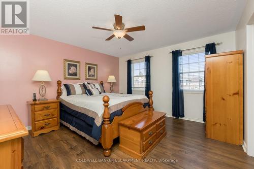 593 Caverhill Crescent, Milton, ON - Indoor Photo Showing Bedroom