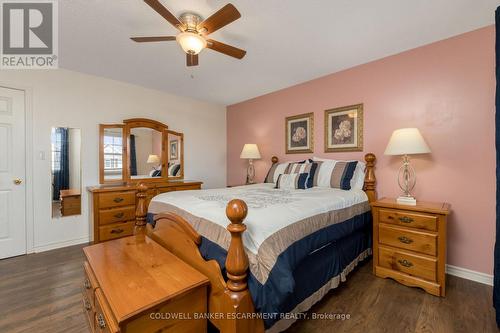 593 Caverhill Crescent, Milton, ON - Indoor Photo Showing Bedroom
