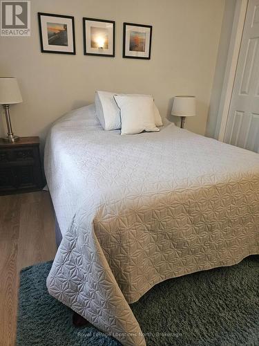 1204 Tiny Beaches Road North Road N, Tiny, ON - Indoor Photo Showing Bedroom
