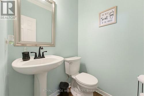 359 Pine Valley Drive, Kitchener, ON - Indoor Photo Showing Bathroom