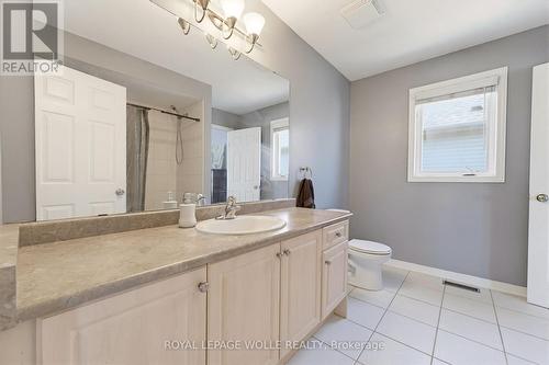 359 Pine Valley Drive, Kitchener, ON - Indoor Photo Showing Bathroom