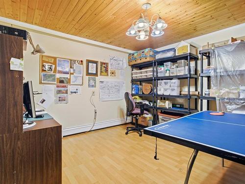 8 Lakeview Drive, Windsor, NS - Indoor