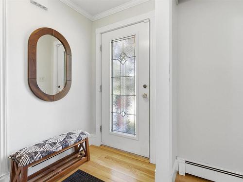 8 Lakeview Drive, Windsor, NS - Indoor