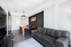 Salon - 