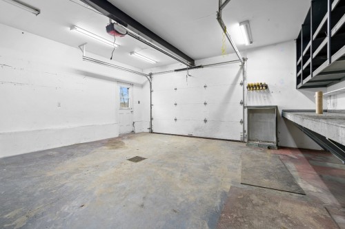 Garage - 574  - 576 Ch. Du Progrès, Chute-Saint-Philippe, QC - Indoor Photo Showing Garage