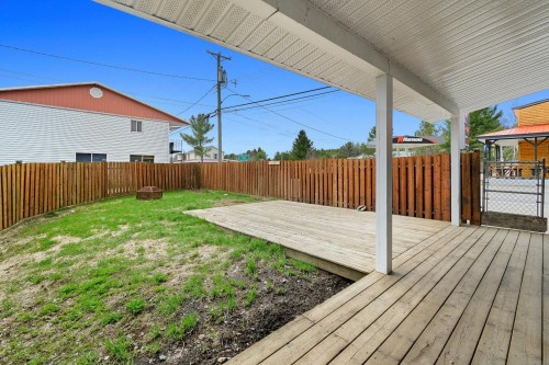 Terrasse - 574  - 576 Ch. Du Progrès, Chute-Saint-Philippe, QC - Outdoor With Deck Patio Veranda With Exterior