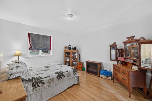 211 Quarry Dr, Salt Spring, BC 