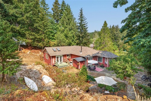211 Quarry Dr, Salt Spring, BC 