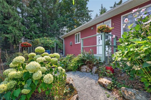 211 Quarry Dr, Salt Spring, BC 