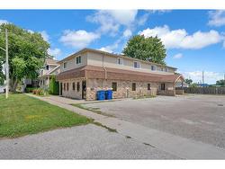 255B William Street SOUTH Chatham, ON N7M 4T2