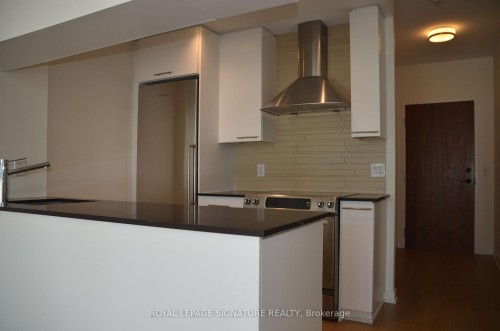 914-1 Market Street, Toronto, ON - Indoor Photo Showing Kitchen