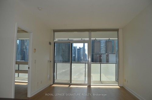 914-1 Market Street, Toronto, ON - Indoor Photo Showing Other Room