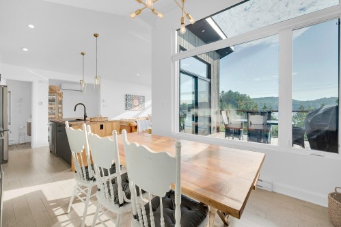 Salle à manger - 201 217E Avenue, Saint-Hippolyte, QC - Indoor Photo Showing Dining Room