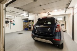 Garage - 
