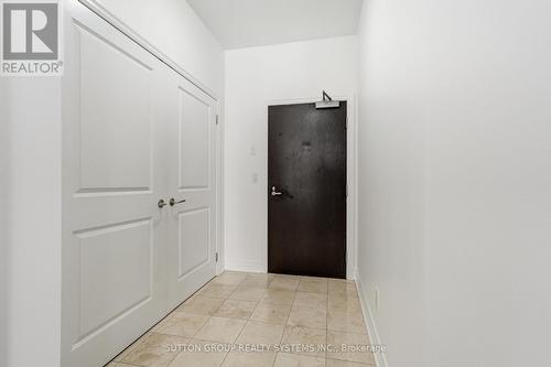Foyer - 408 - 15 Rean Drive, Toronto, ON - Indoor Photo Showing Other Room