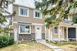 315 Georgian Villas NE Calgary, AB T2A 7E1