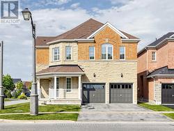 72 MIDDLECOTE DRIVE Ajax, ON L1T 0J5