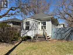 562 Athabasca STREET W  Moose Jaw, SK S6H 2C6