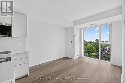 910 - 1660 Bloor Street W, Toronto, ON - Indoor Photo Showing Other Room