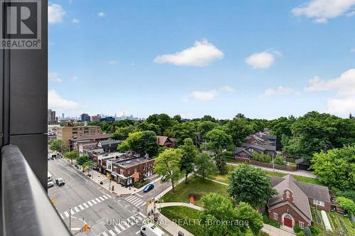 910 - 1660 Bloor Street W, Toronto, ON - Outdoor With View