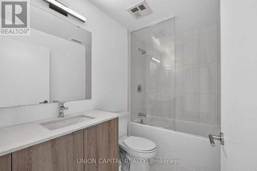 910 - 1660 Bloor Street W, Toronto, ON - Indoor Photo Showing Bathroom