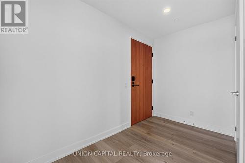 910 - 1660 Bloor Street W, Toronto, ON - Indoor Photo Showing Other Room