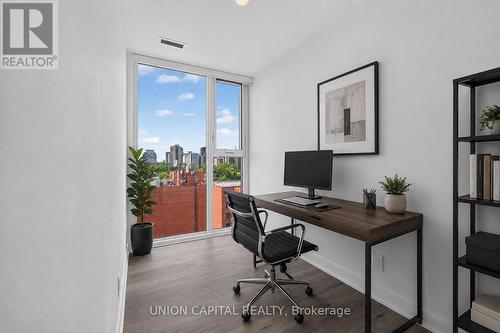 910 - 1660 Bloor Street W, Toronto, ON - Indoor Photo Showing Office