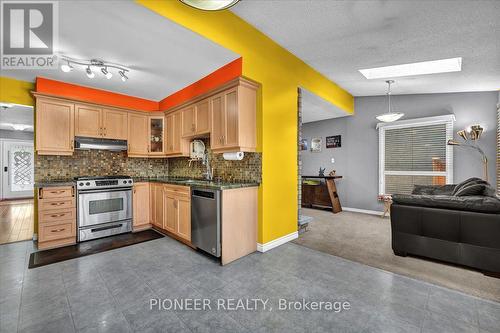 6452 Eastridge Road, Mississauga, ON - Indoor Photo Showing Kitchen