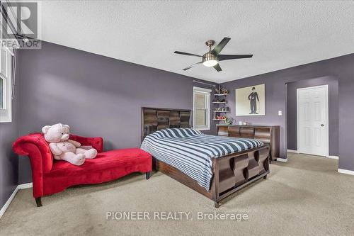 6452 Eastridge Road, Mississauga, ON - Indoor Photo Showing Bedroom