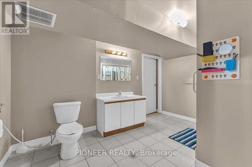 6452 Eastridge Road, Mississauga, ON - Indoor Photo Showing Bathroom