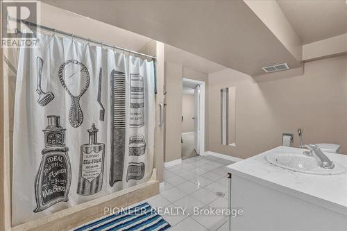 6452 Eastridge Road, Mississauga, ON - Indoor