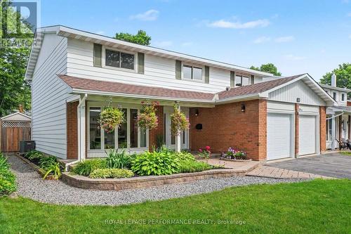 13 Centrepark Drive, Ottawa, ON - Outdoor