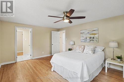 13 Centrepark Drive, Ottawa, ON - Indoor Photo Showing Bedroom