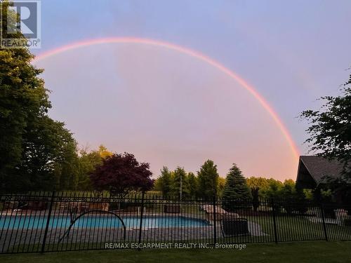 314 7Th Concession Road E, Hamilton, ON - Outdoor With In Ground Pool