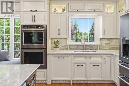 314 7Th Concession Road E, Hamilton, ON - Indoor Photo Showing Kitchen With Double Sink