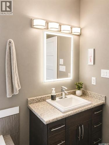 1 Glen Howard Way, Prince Albert, SK - Indoor Photo Showing Bathroom