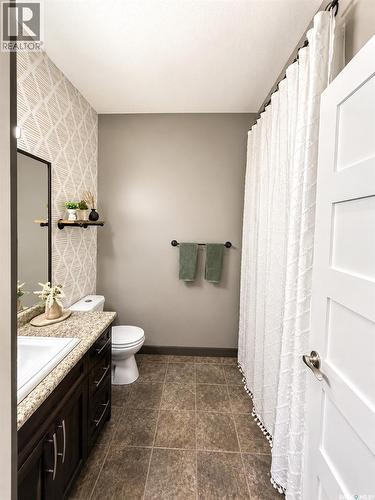 1 Glen Howard Way, Prince Albert, SK - Indoor Photo Showing Bathroom