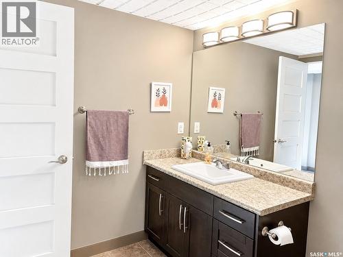 1 Glen Howard Way, Prince Albert, SK - Indoor Photo Showing Bathroom
