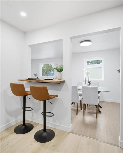 319 Burrows Avenue, Winnipeg, MB - Indoor