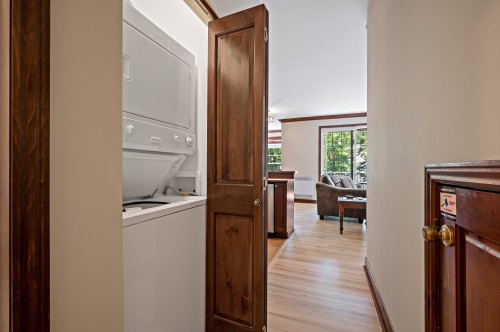 Interior - 10-300 Rue Du Mont-Plaisant, Mont-Tremblant, QC - Indoor Photo Showing Laundry Room