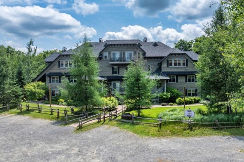 Front of Structure - 10-300 Rue Du Mont-Plaisant, Mont-Tremblant, QC - Outdoor With Facade