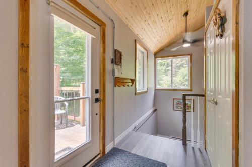 Hall d'entrée/Vestibule - 124 Ch. Crawford, Litchfield, QC - Indoor Photo Showing Other Room