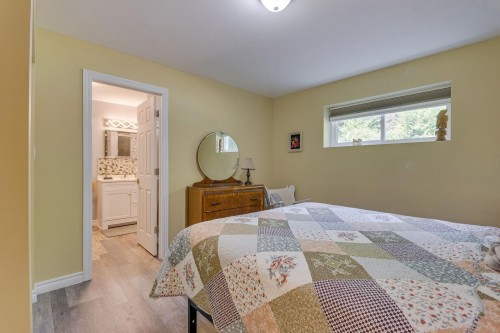 Chambre à coucher principale - 124 Ch. Crawford, Litchfield, QC - Indoor Photo Showing Bedroom