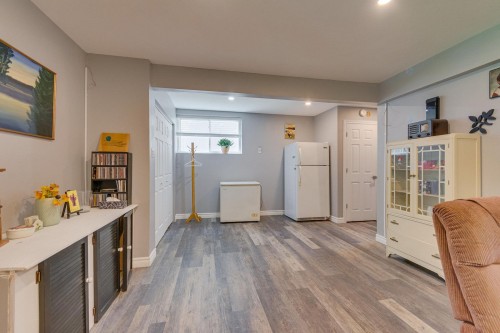 Salle familiale - 124 Ch. Crawford, Litchfield, QC - Indoor