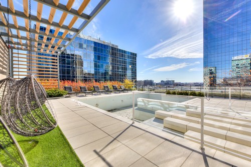 Pool - 1703-720 Rue St-Jacques, Montréal (Ville-Marie), QC - Outdoor