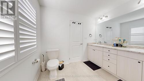 2885 Foxden Square, Pickering, ON - Indoor Photo Showing Bathroom