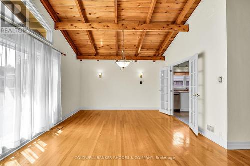 359 Mountbatten Avenue, Ottawa, ON - Indoor Photo Showing Other Room